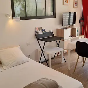 https://magnifique-studio-neuf-et-climatis-avec-petit-extrieur.fr-provencehotel.com